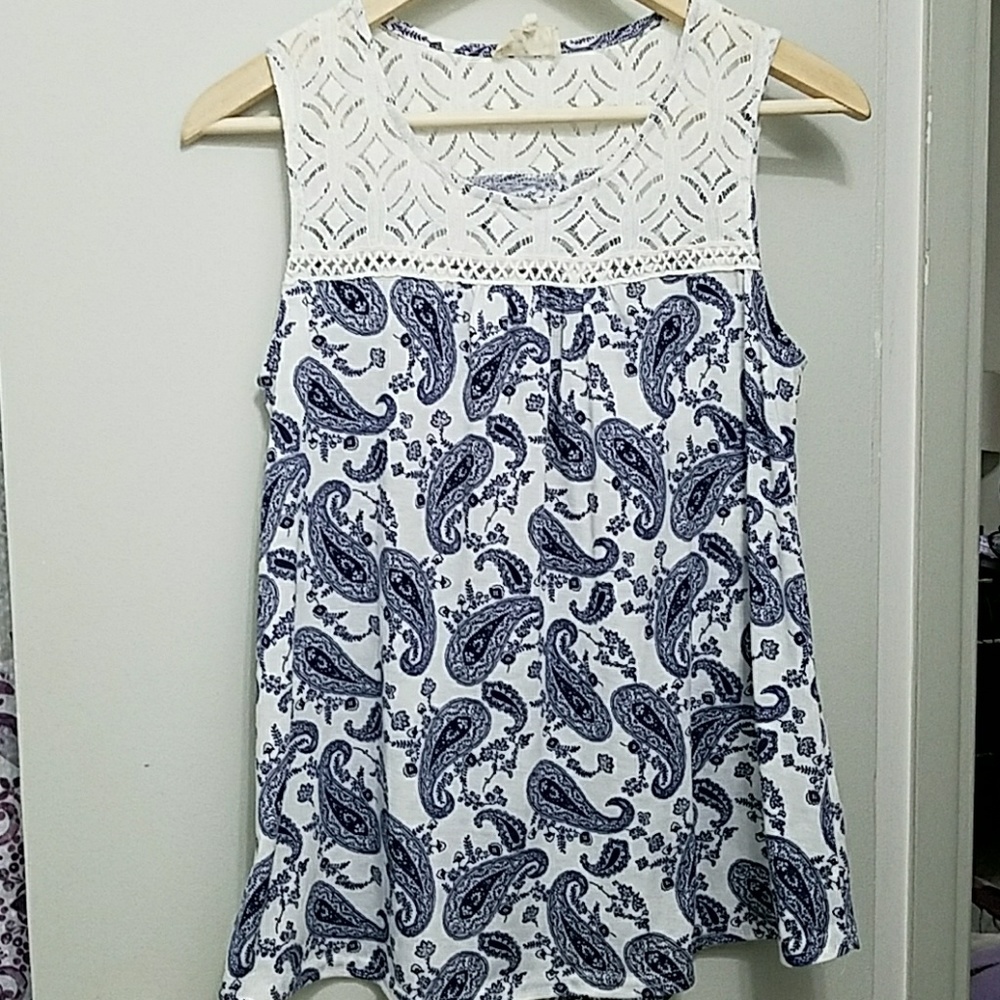 Cute tank top!